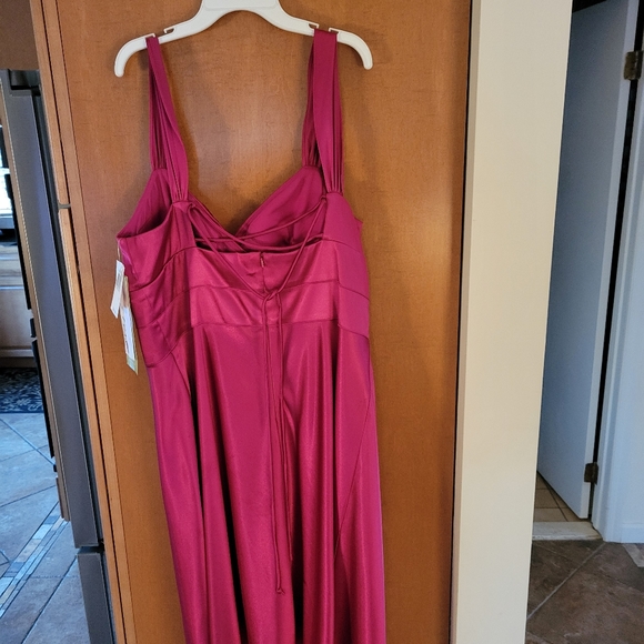 Tess Knee Length Dress/Cocktail Dress Size 16 - Picture 3 of 7